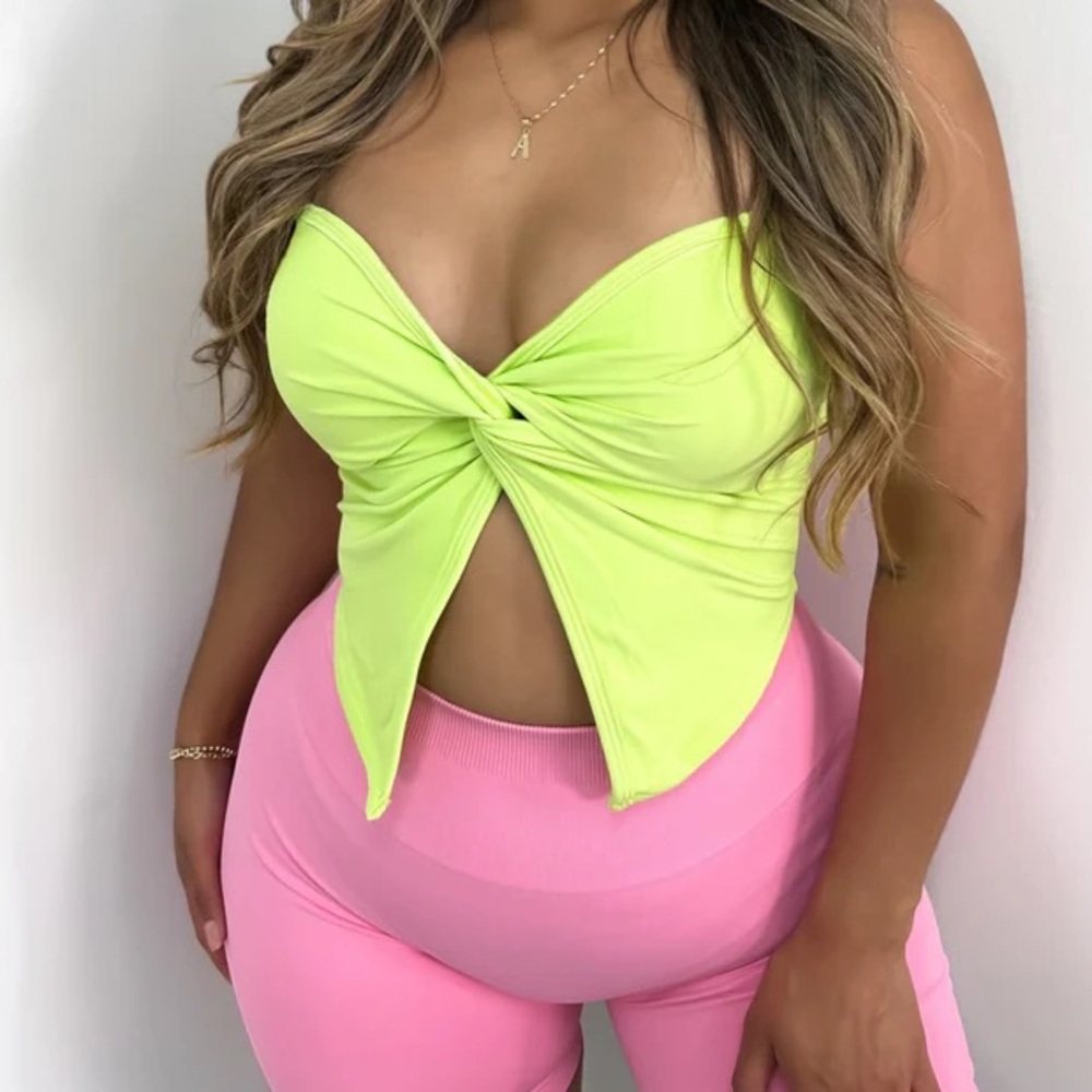 Peachybunz Trendsetter Sports Bra